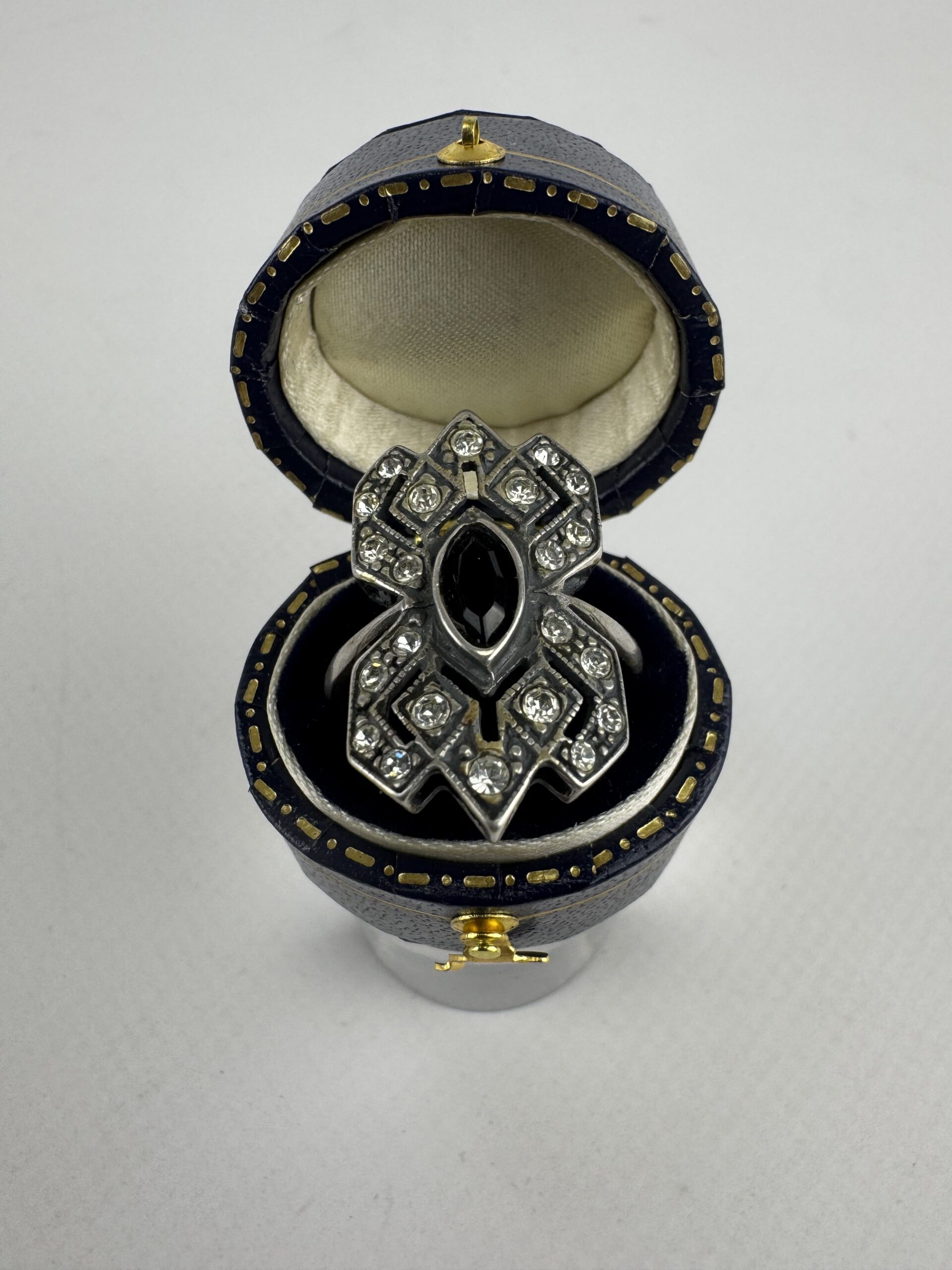 Anillo de plata