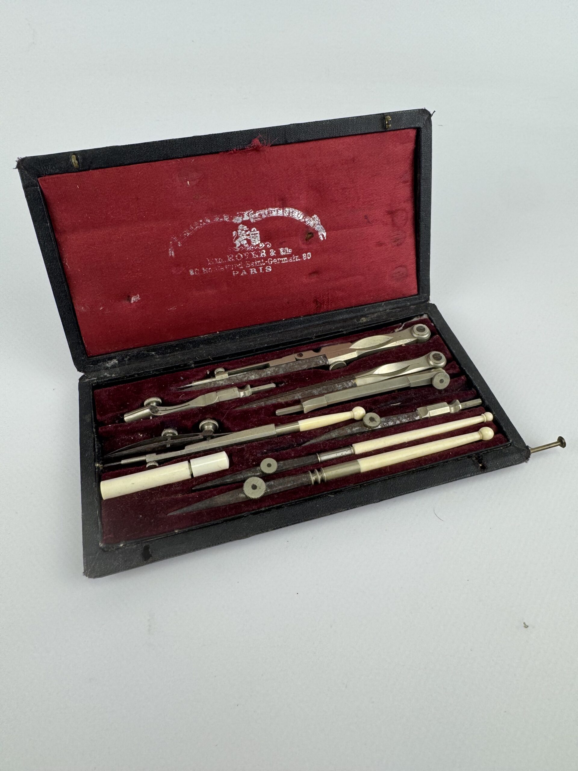 Estuche compases