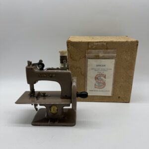 Máquina de coser Singer 1950
