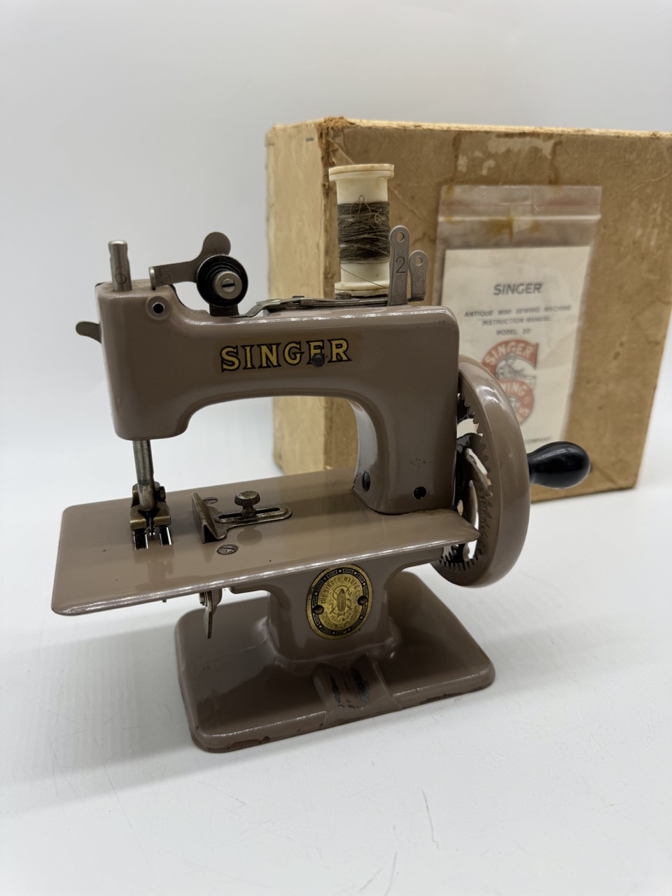 Máquina de coser Singer 1950 - Imagen 2