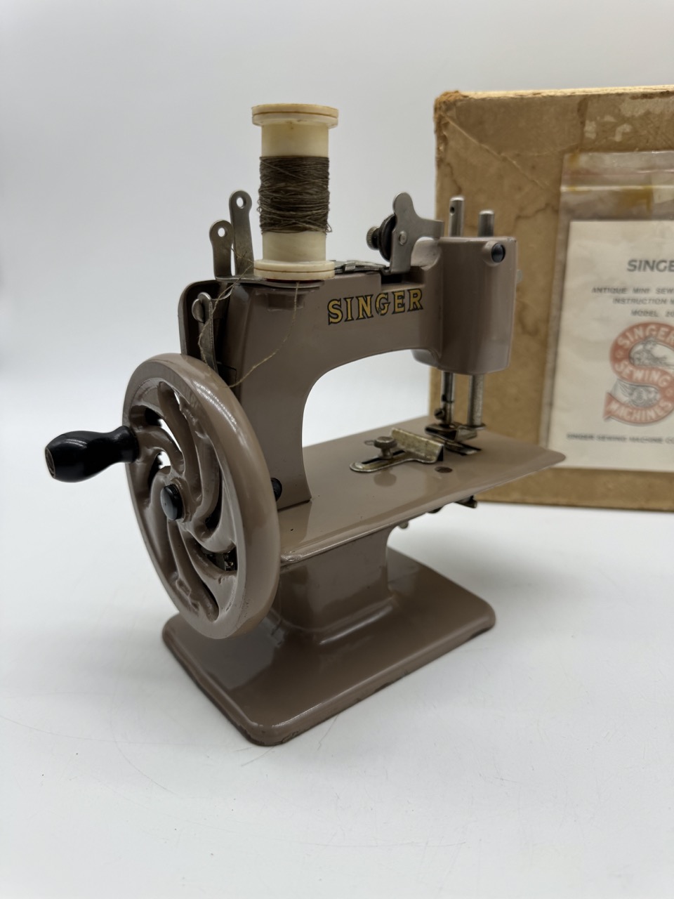 Máquina de coser Singer 1950 - Imagen 3