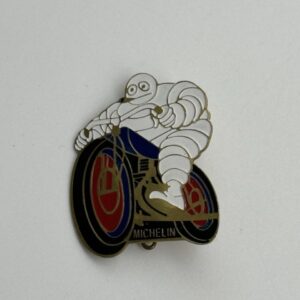 Insignia esmaltada Michelin