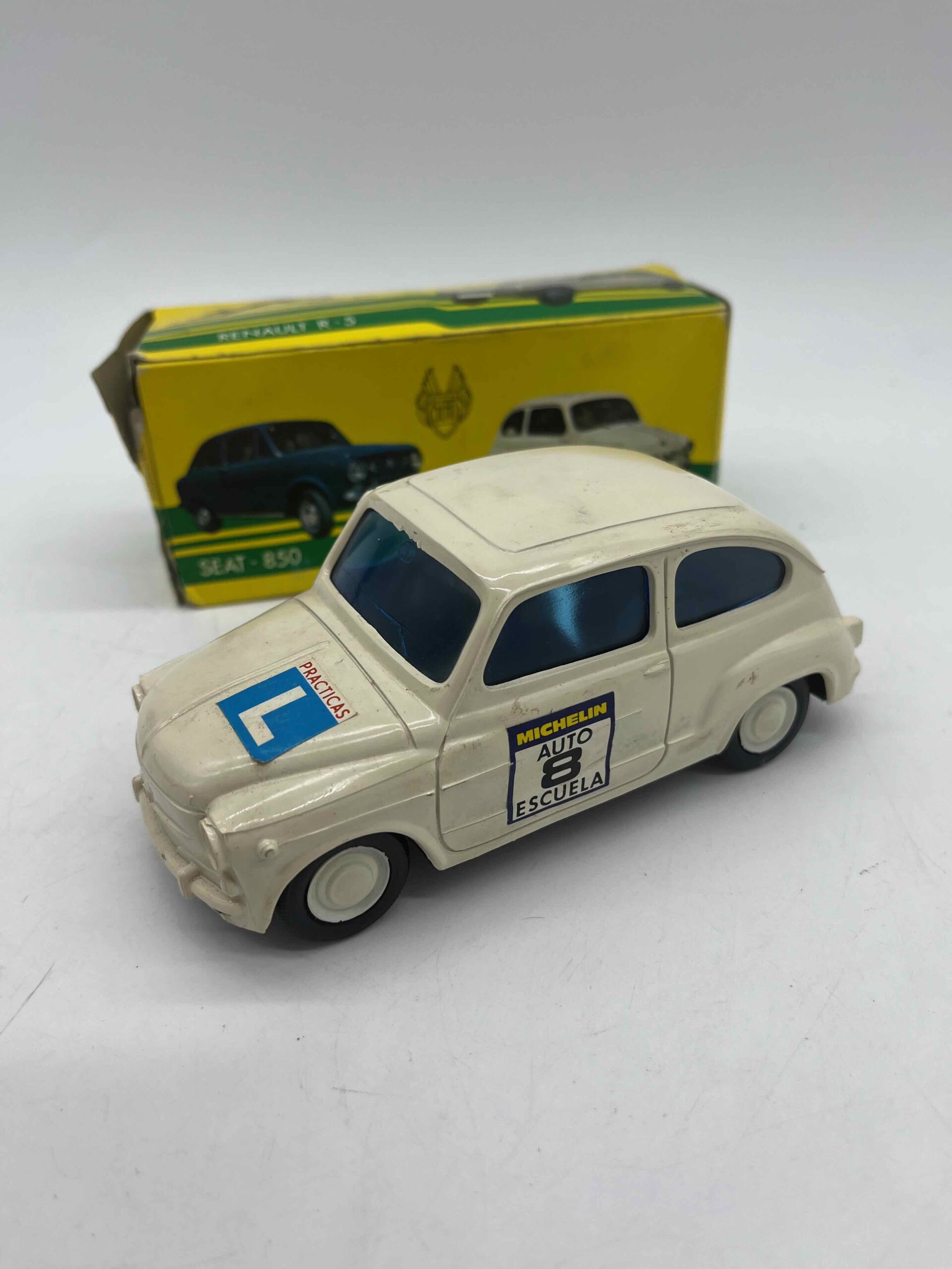 Seat 600